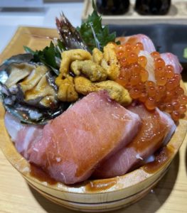 糸島食堂加布里本店の極海鮮丼